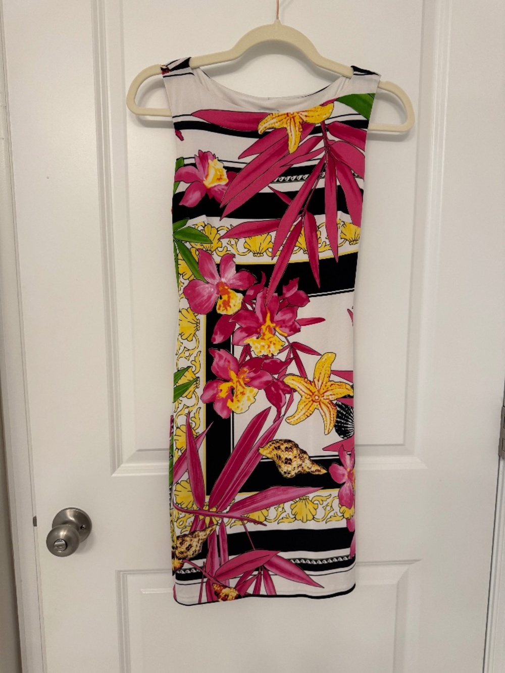 Cache floral bodycon dress